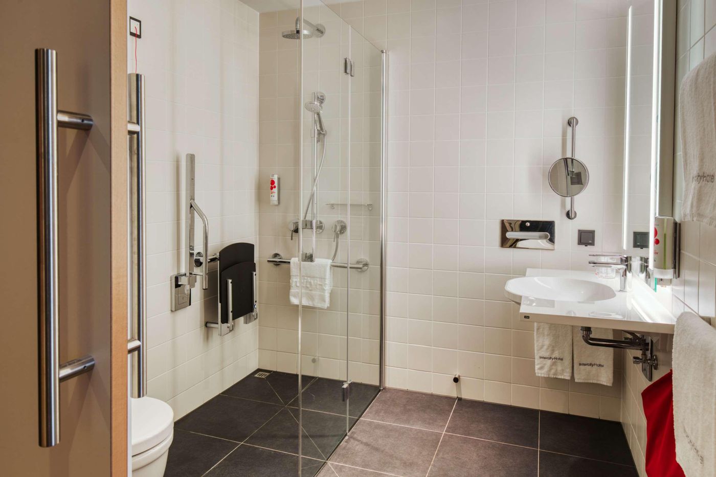 IntercityHotel-Amsterdam-Airport-Room-41