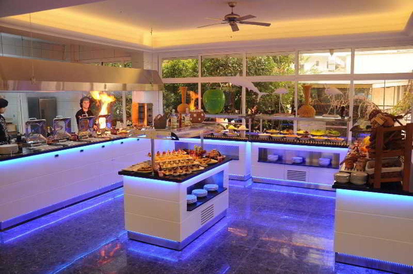 Blue-Palace-Hotel-Restaurant-21