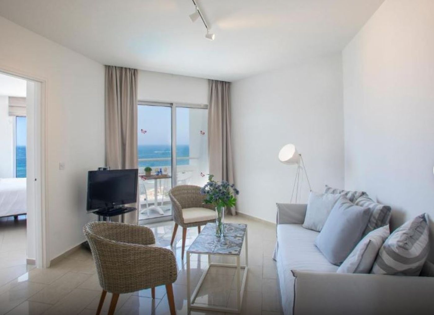 Leonardo-Plaza-Cypria-Maris-Beach-Hotel---Spa---Adults-Only-Room-39