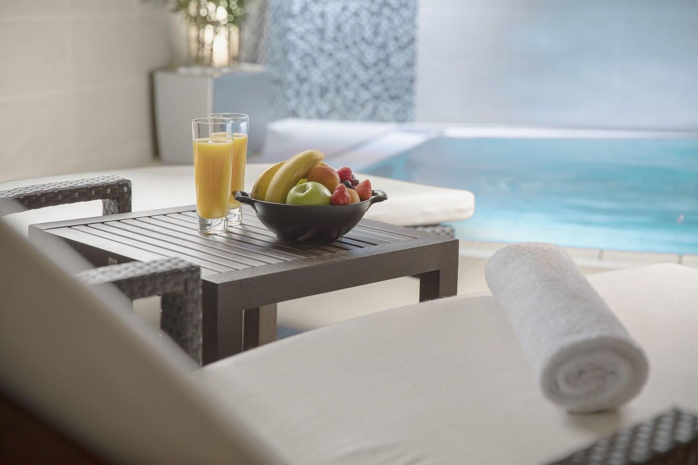 Hilton-Prague-Old-Town-Pool-75