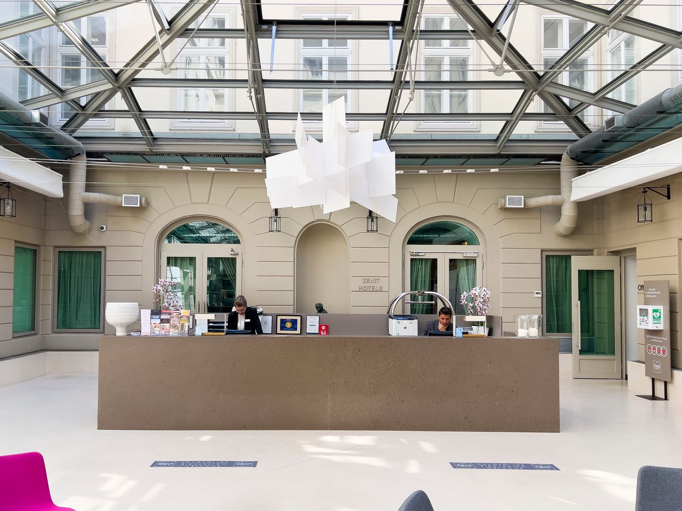 Zenit-Budapest-Palace-Lobby-13