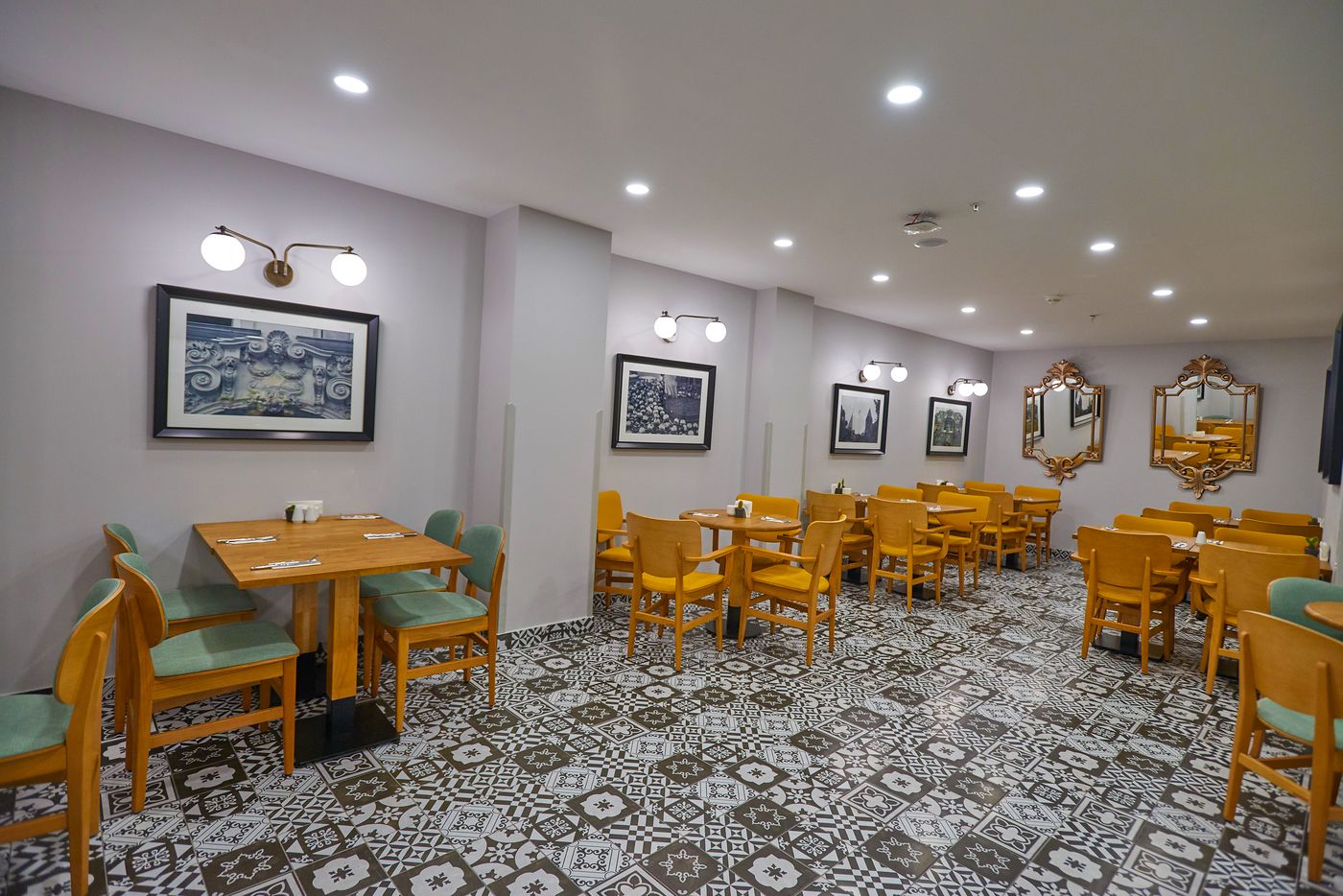 Akka-Hotel-Suites-Restaurant-14