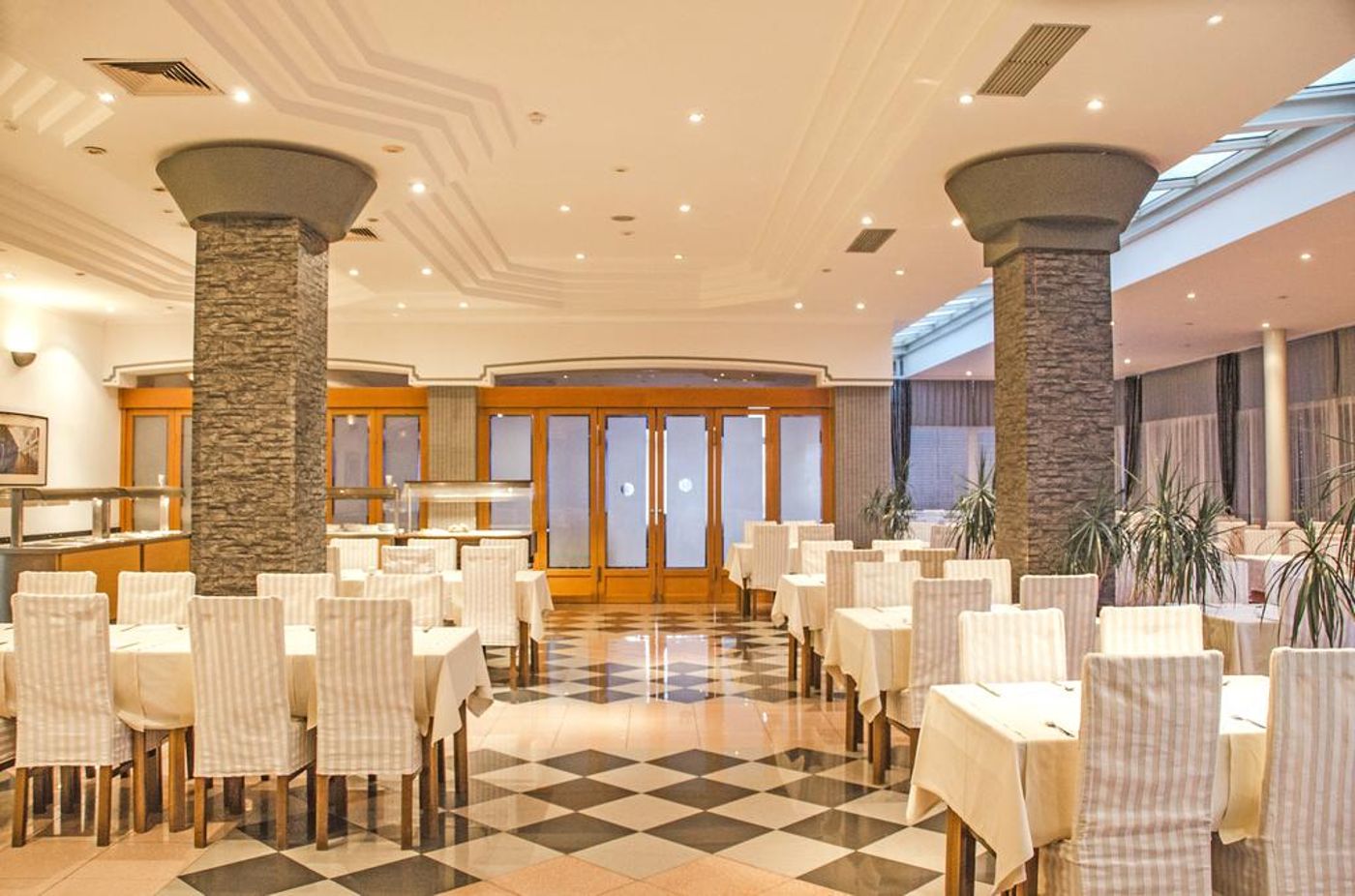 Petka-Hotel-Restaurant-15