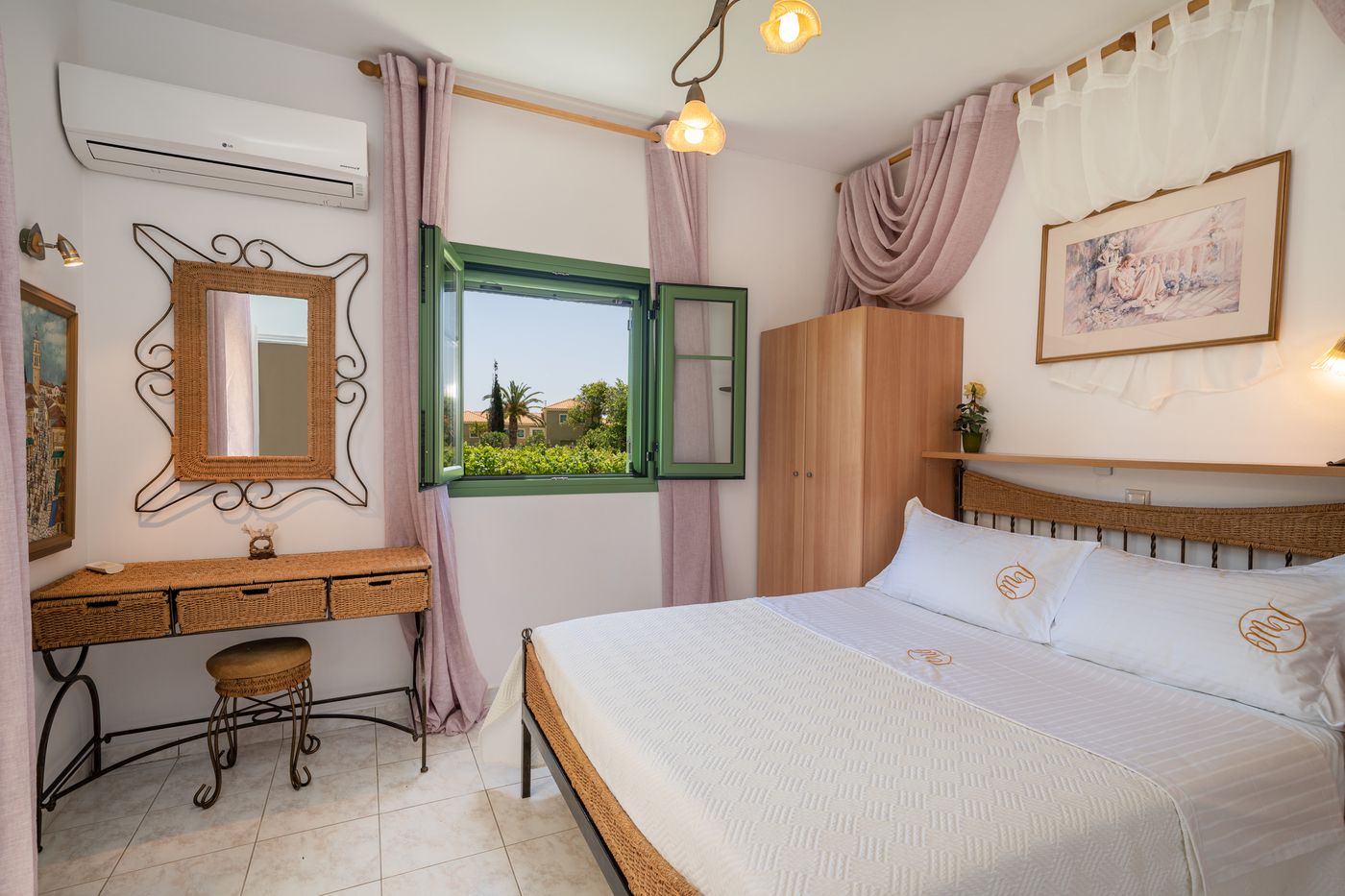 Monambeles-Villas-Room-29