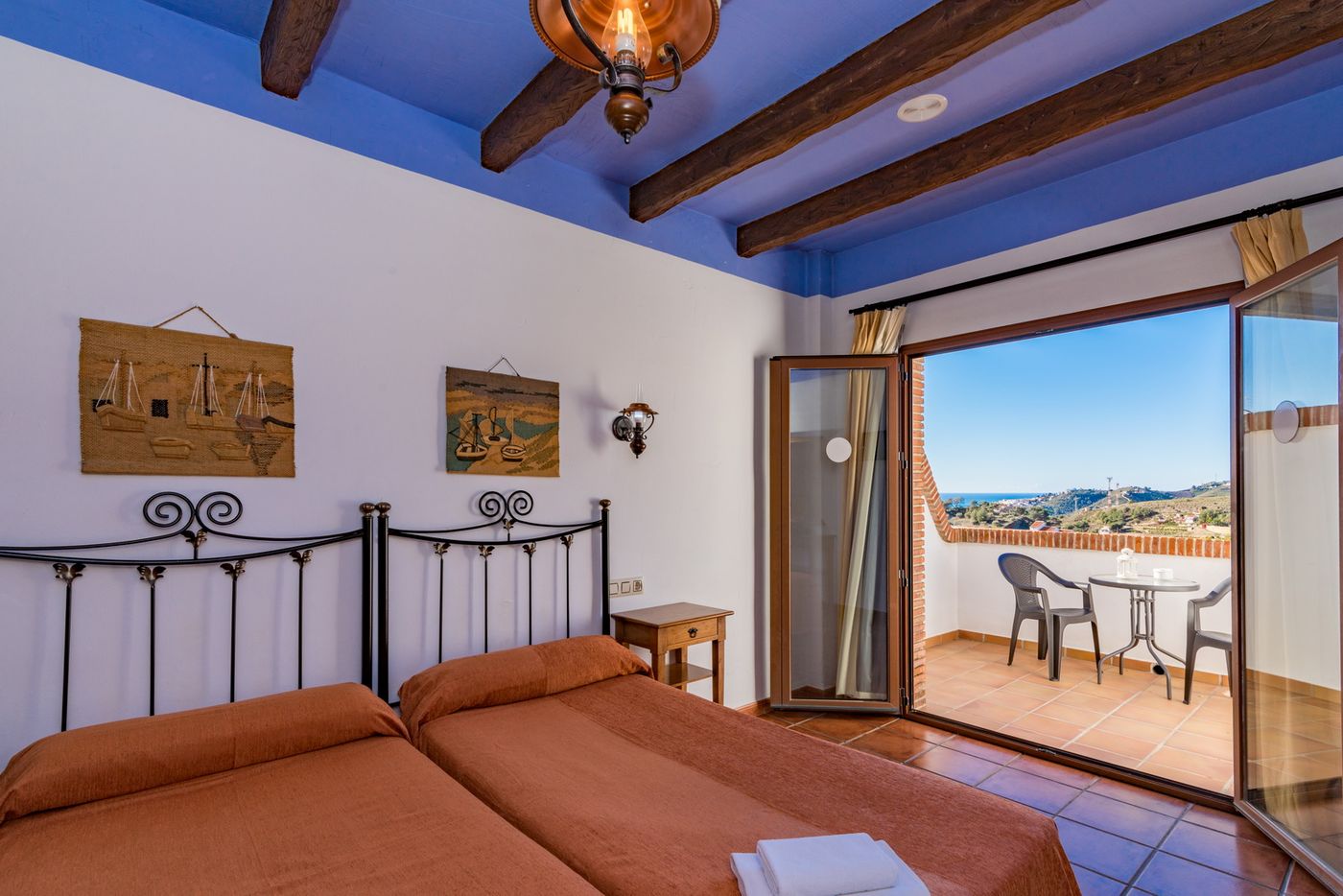 Rural-Almazara-Hotel-Room-7