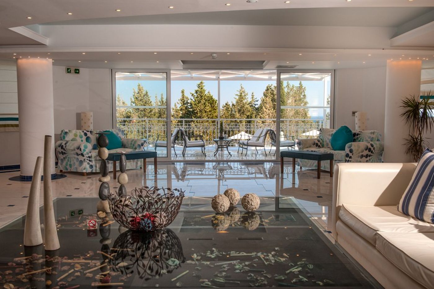 Gerakas Belvedere Luxury Suites