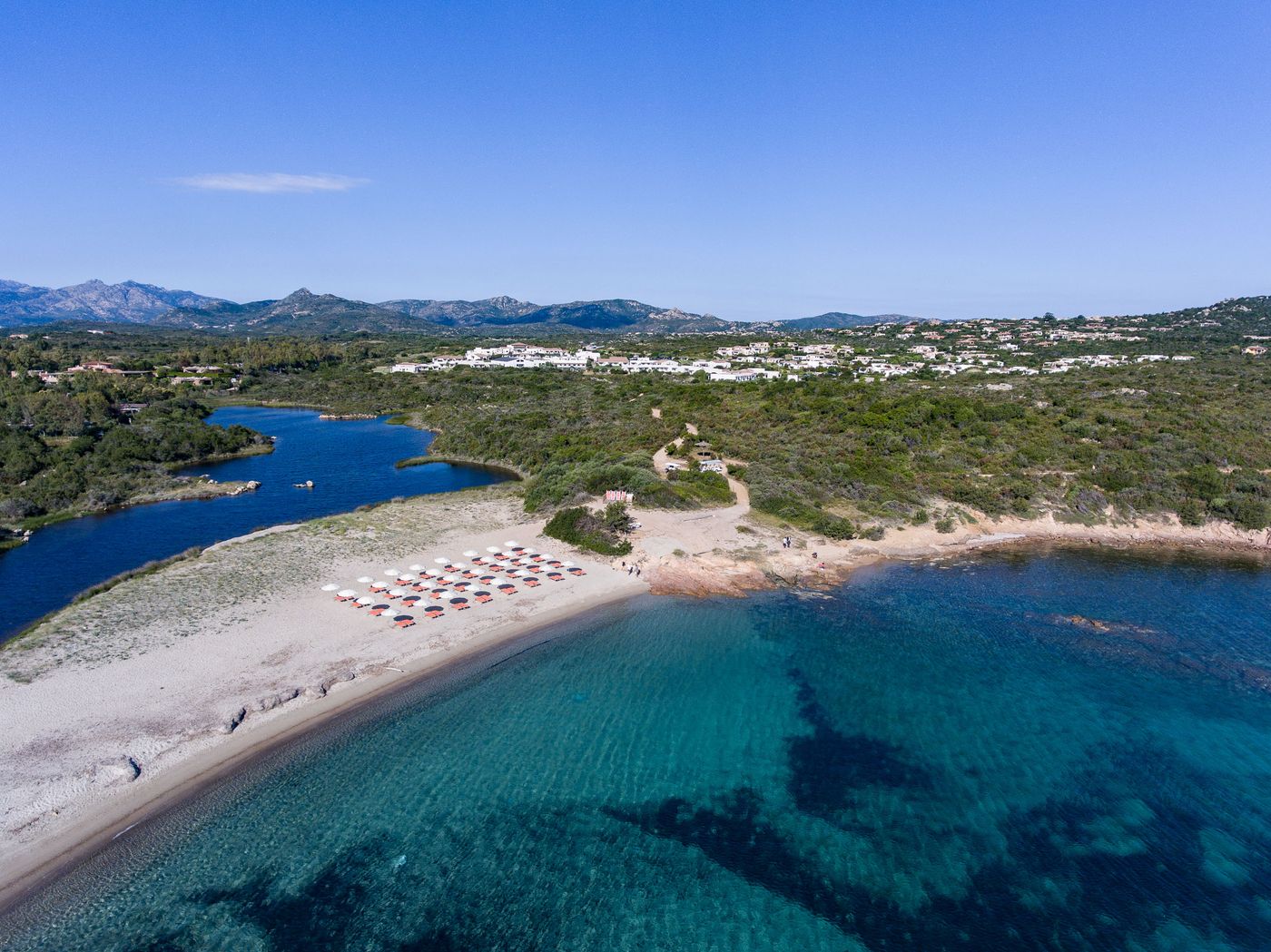 Grande-Baia-Resort-Hotel-Beach-45