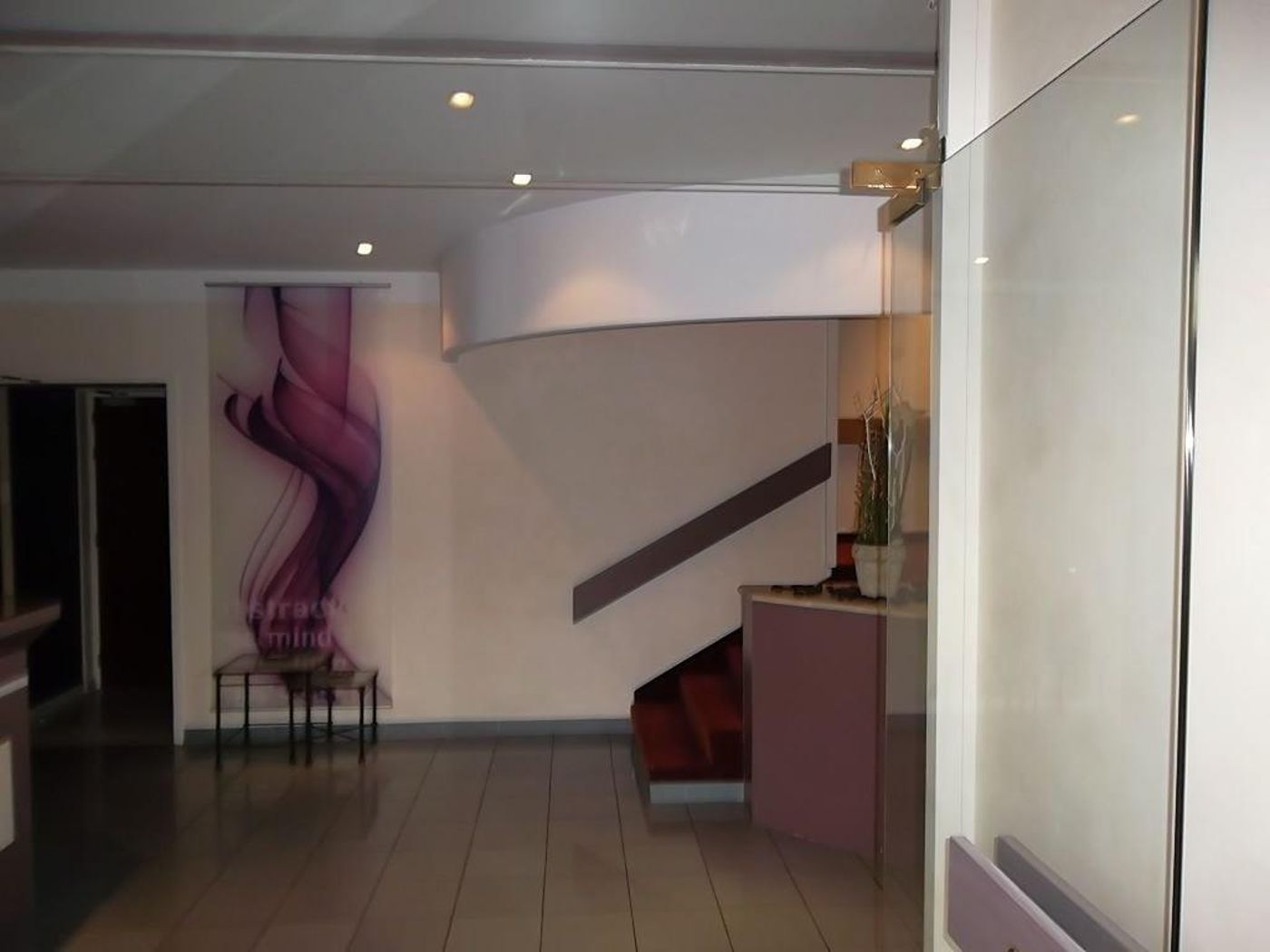 Hotel Le Medicis - France - Roussillon-en-Isere - Lobby - 10