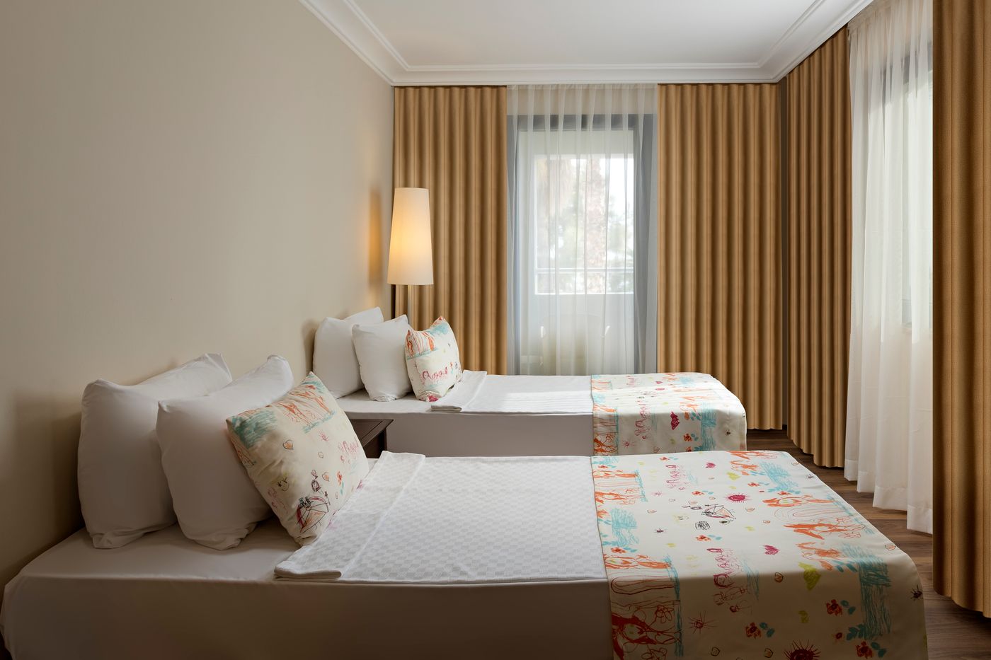 Seven-Seas-Hotel-Life-Room-34