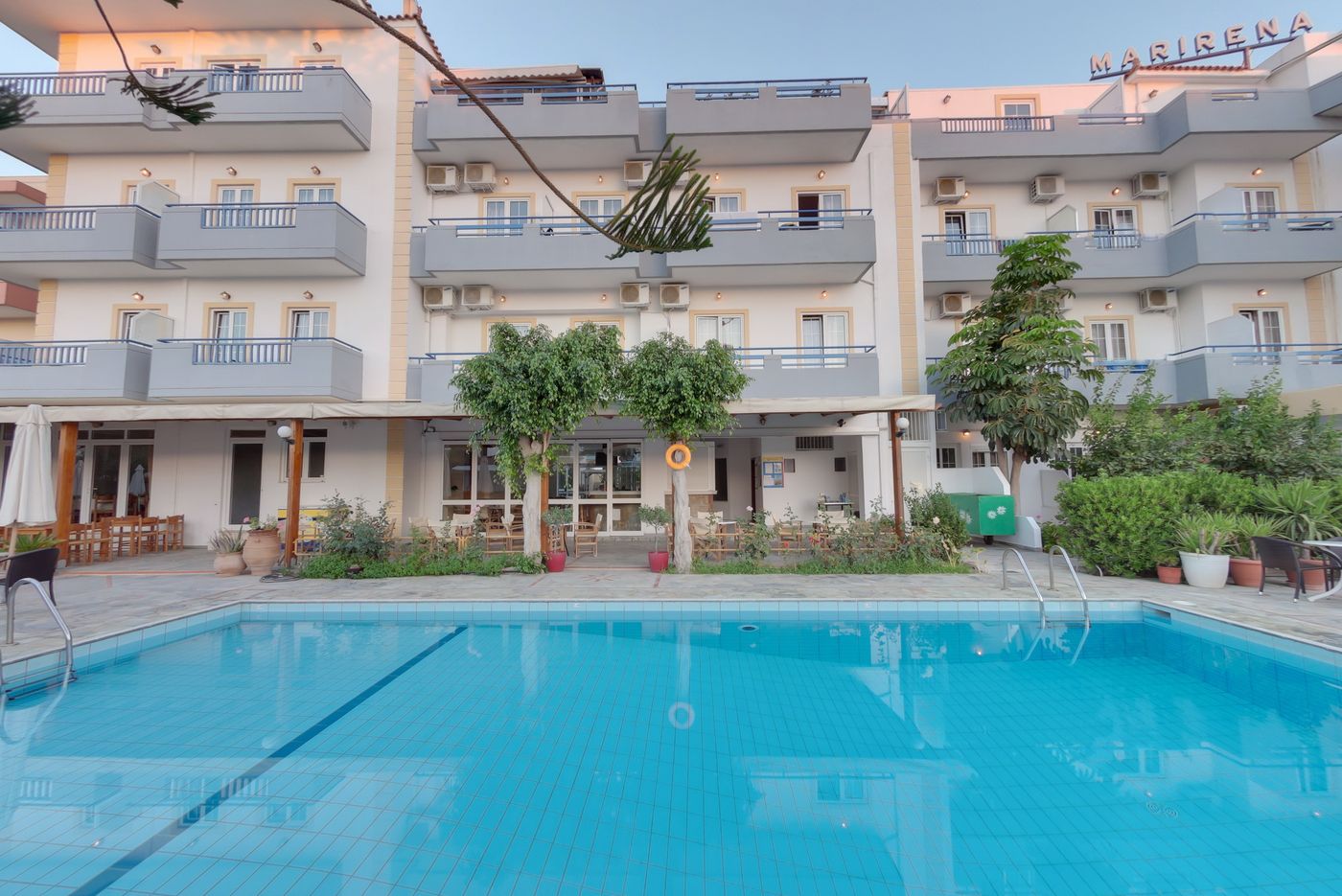 Marirena-Hotel-Pool-4