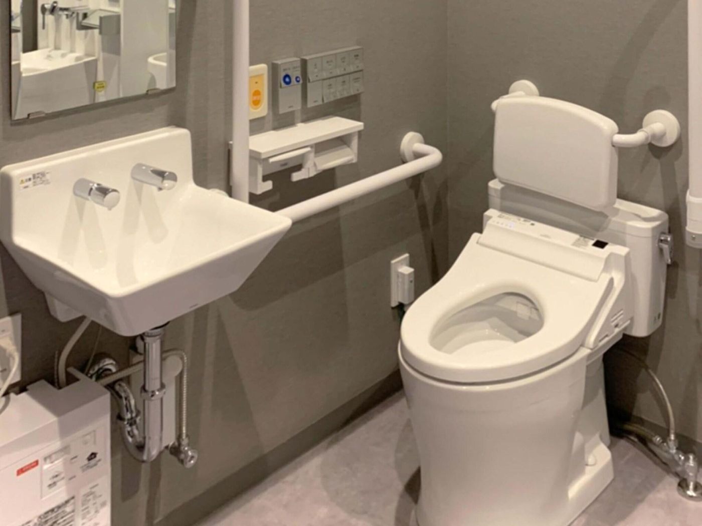 Akabaneholic Hotel Hostel-Japan-Tokyo-General view-7