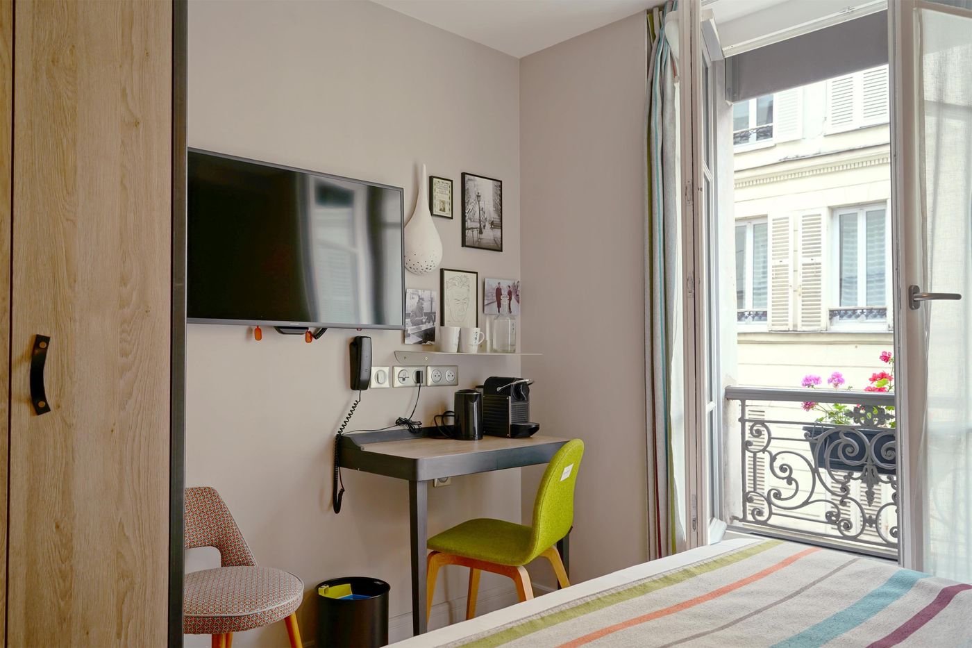 Hotel-Litteraire-Marcel-Ayme--BW-Premier-Collectio-Room-4