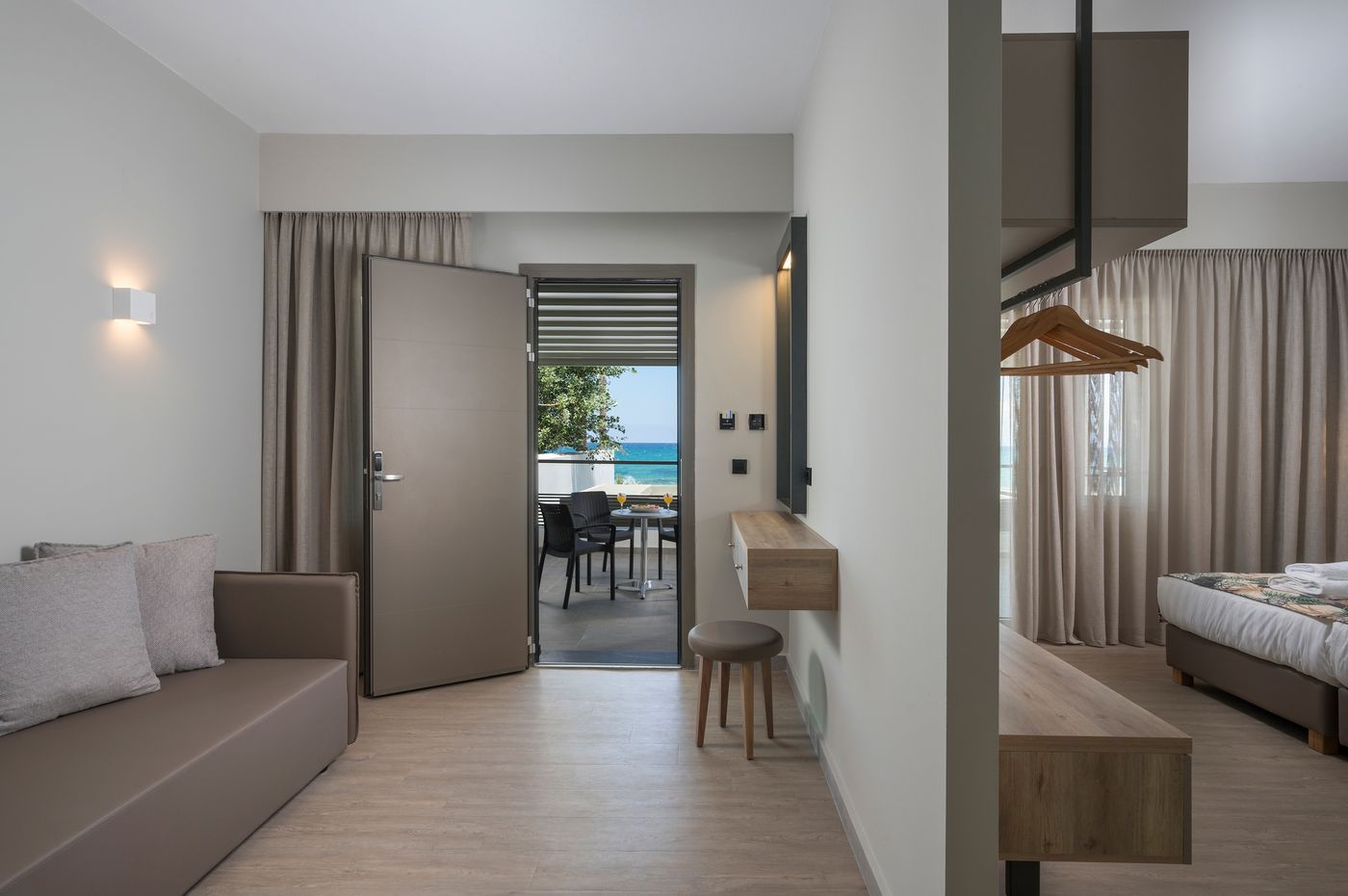 Mare Blue and Suites