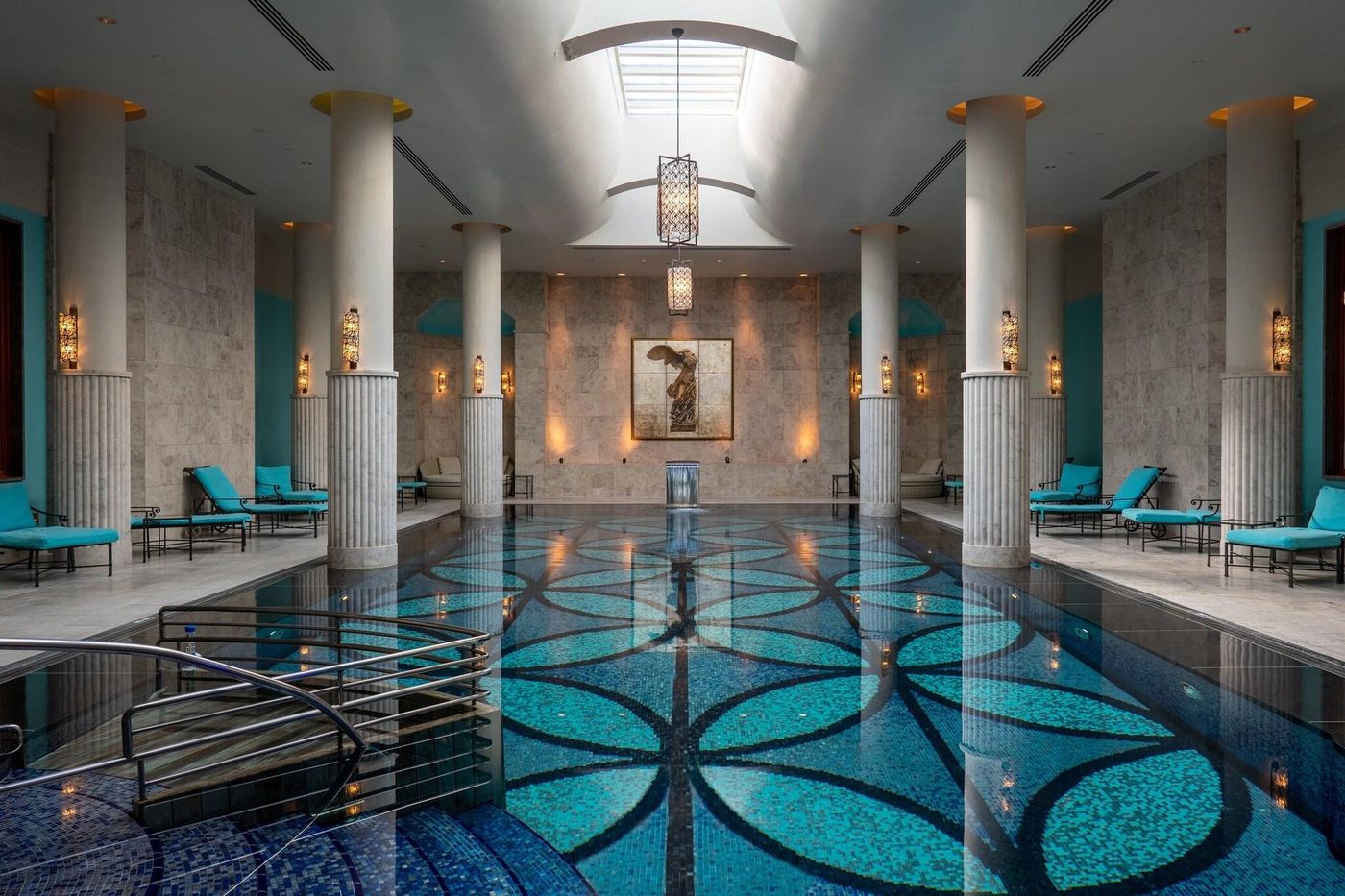 Four-Seasons-at-the-Bosphorus-Pool-40