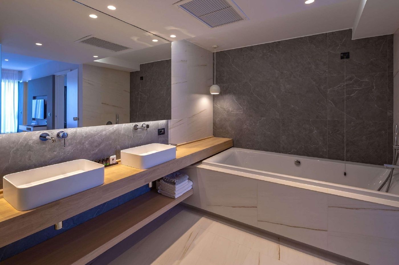 Skiathos-Palace-Hotel-Room-43