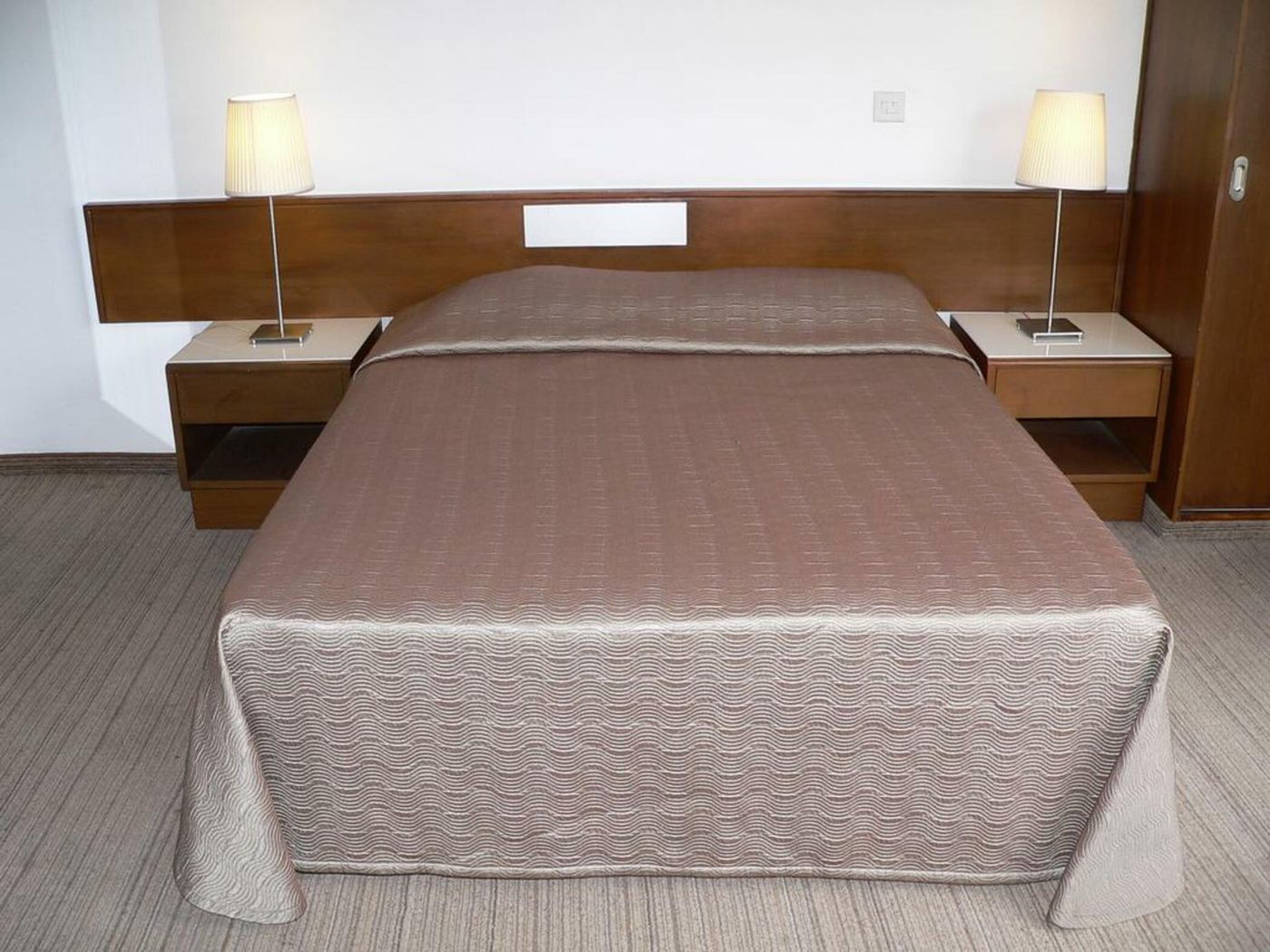 Blazer-Residence-Room-24