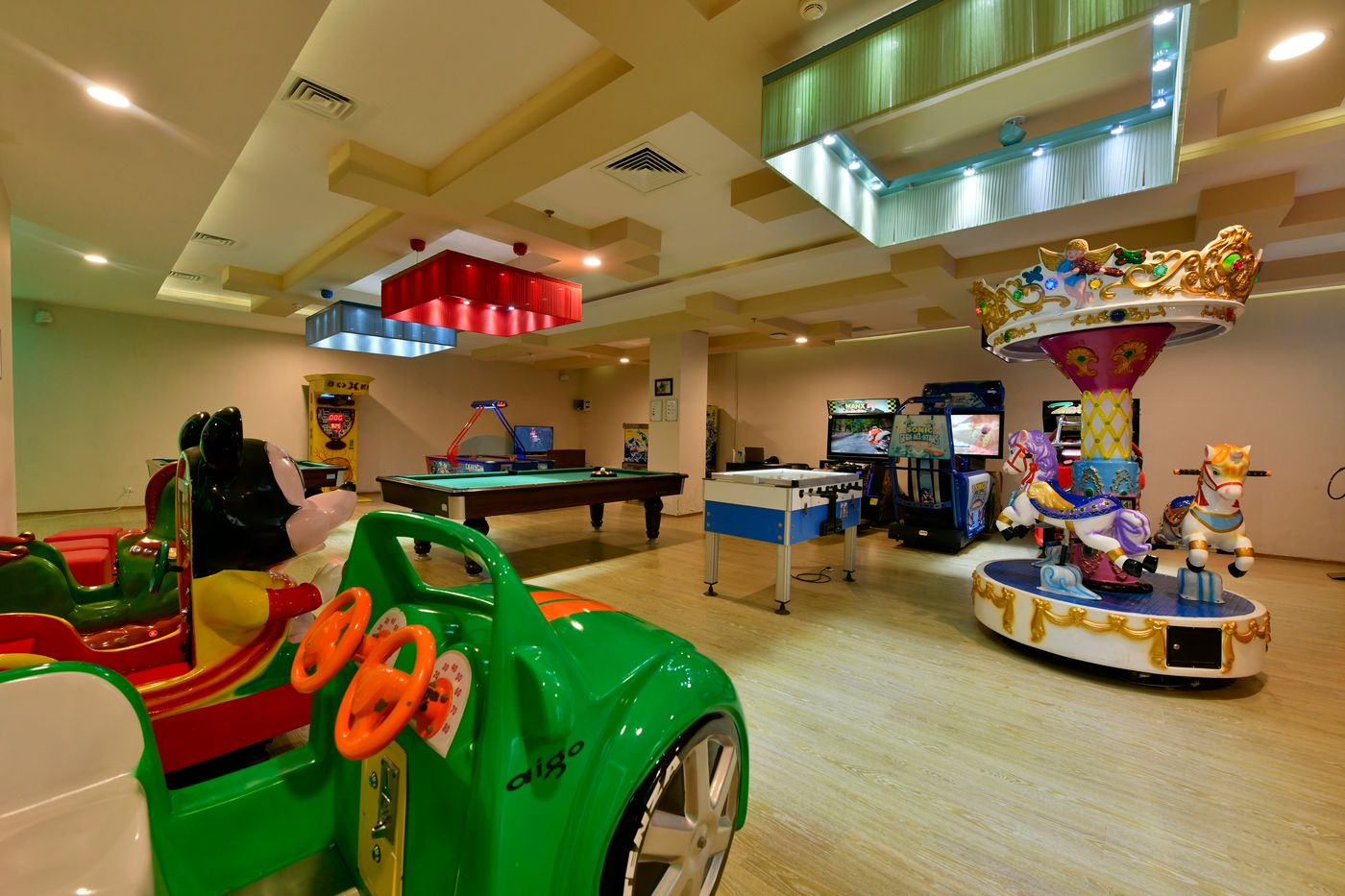 Royal-Garden-Beach-Sports-and-Entertainment-67