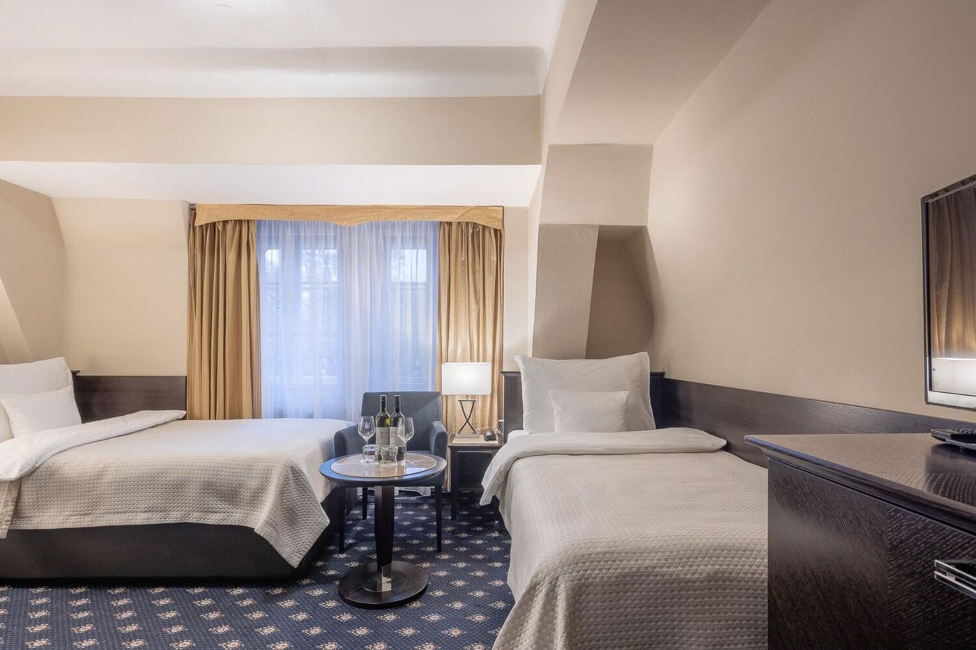 Pytloun-Old-Armoury-Hotel-Prague-Room-6