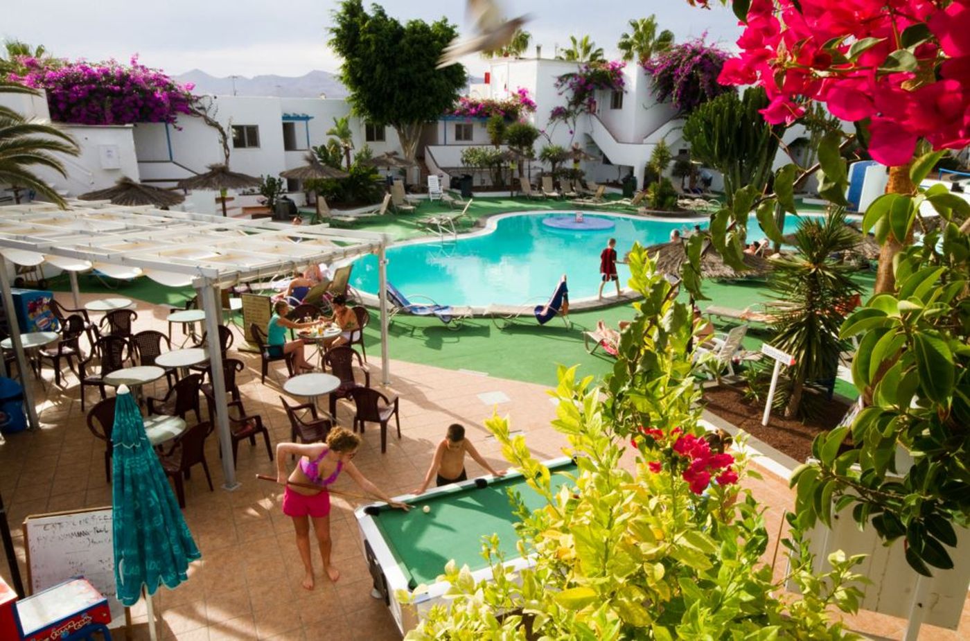 Parque Tropical Apartments