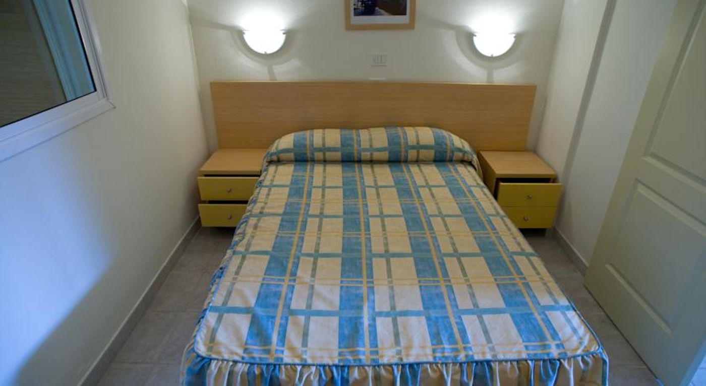 Catalina Park Apartments