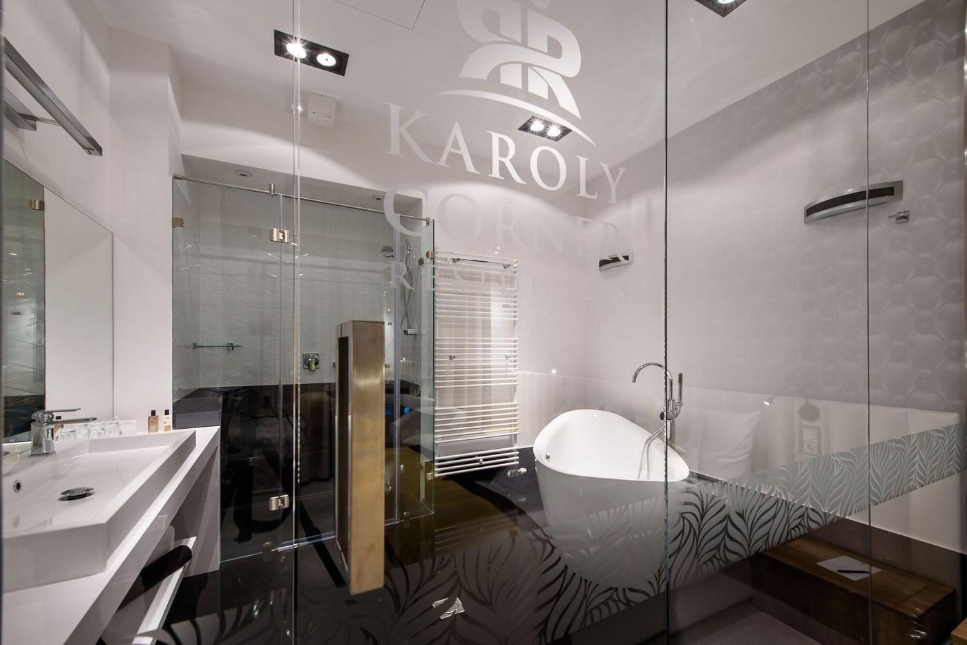Karoly-Corner-Residences-Room-57