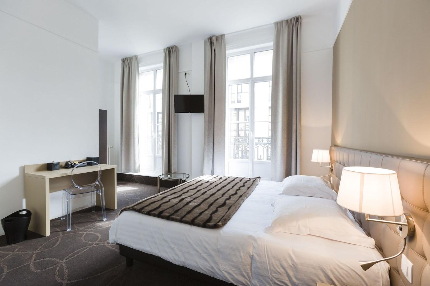 Hôtel Le Saint Louis-France-AMIENS-Room-9