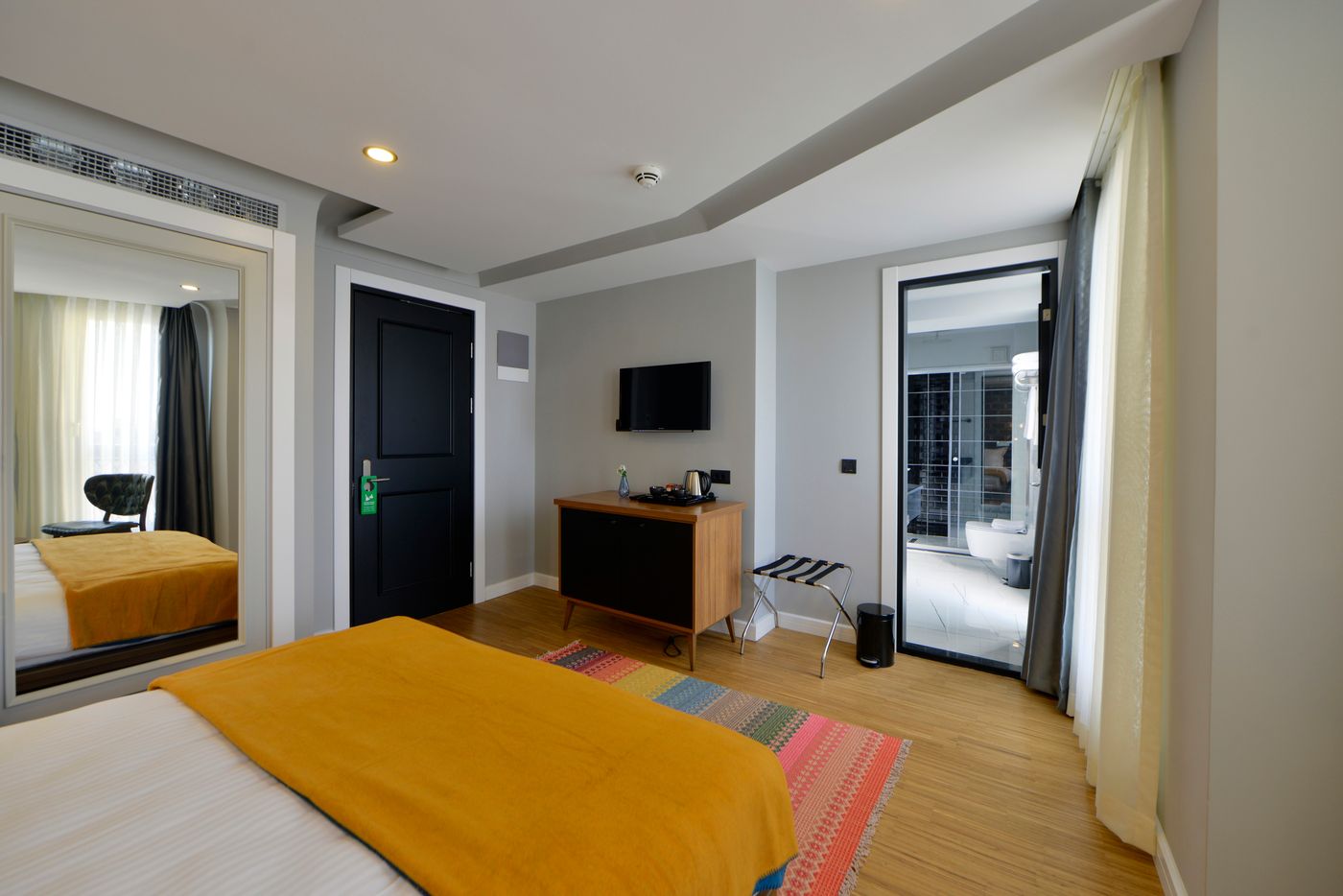 Poem-Special-Hotel-Room-5