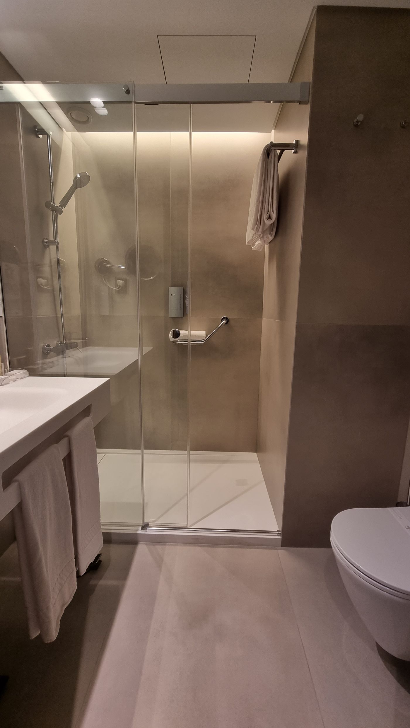 Principe-Avila-Room-46