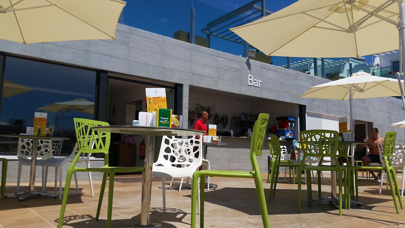 Lanzarote-Palm-Bar-13