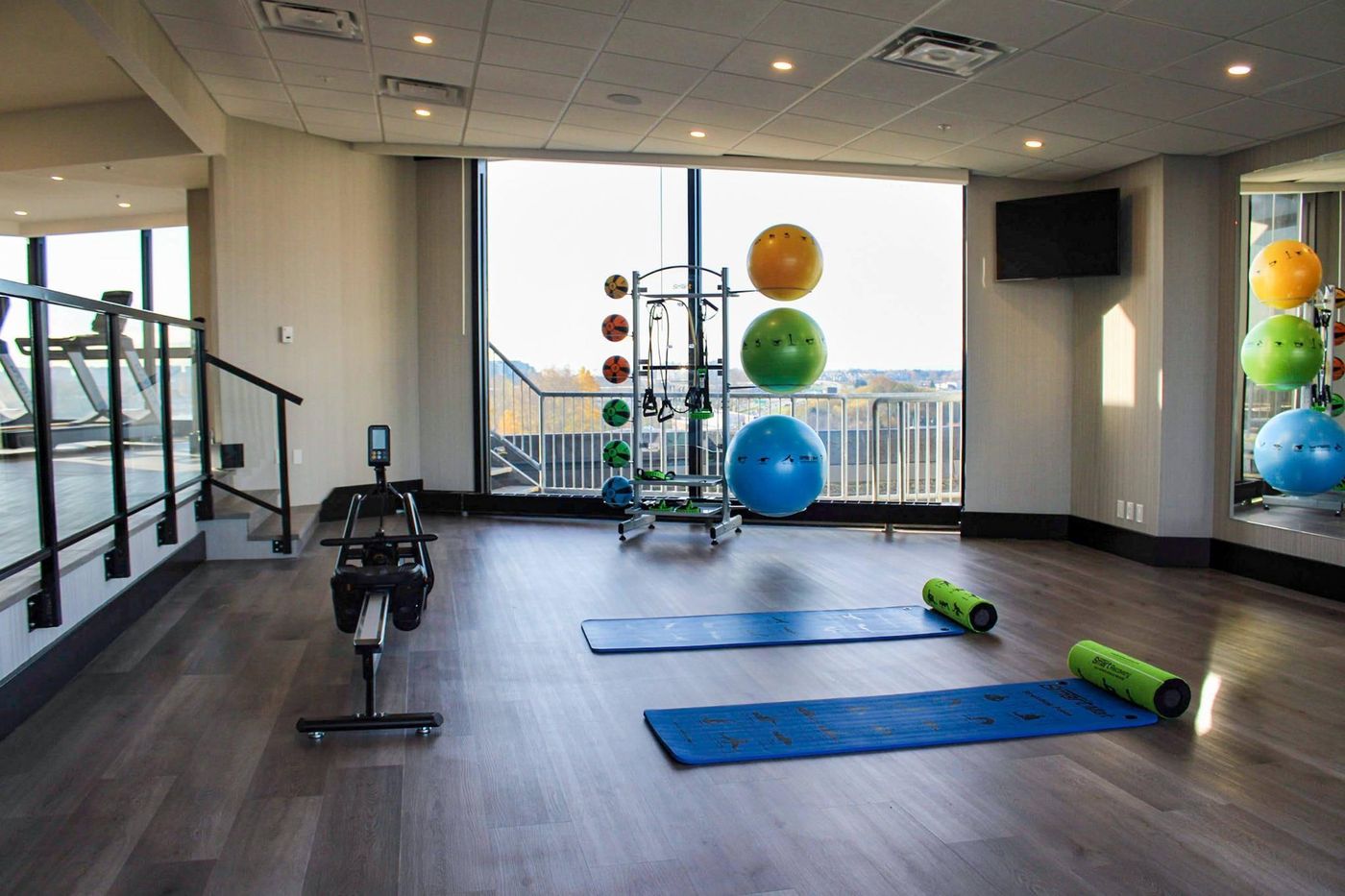 Radisson-Blu-Vancouver-Airport-Sports-and-Entertainment-41