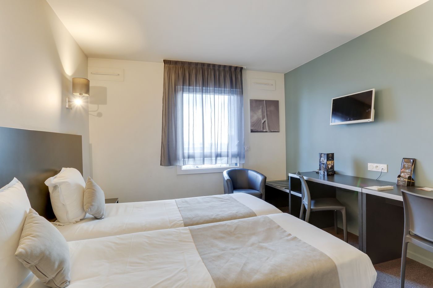 All-Suites-Aeroport-Paris-Orly-Rungis-Room-18