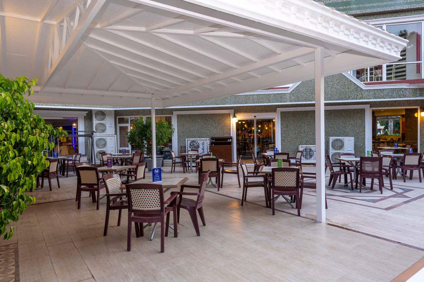 Armas Kaplan Paradise