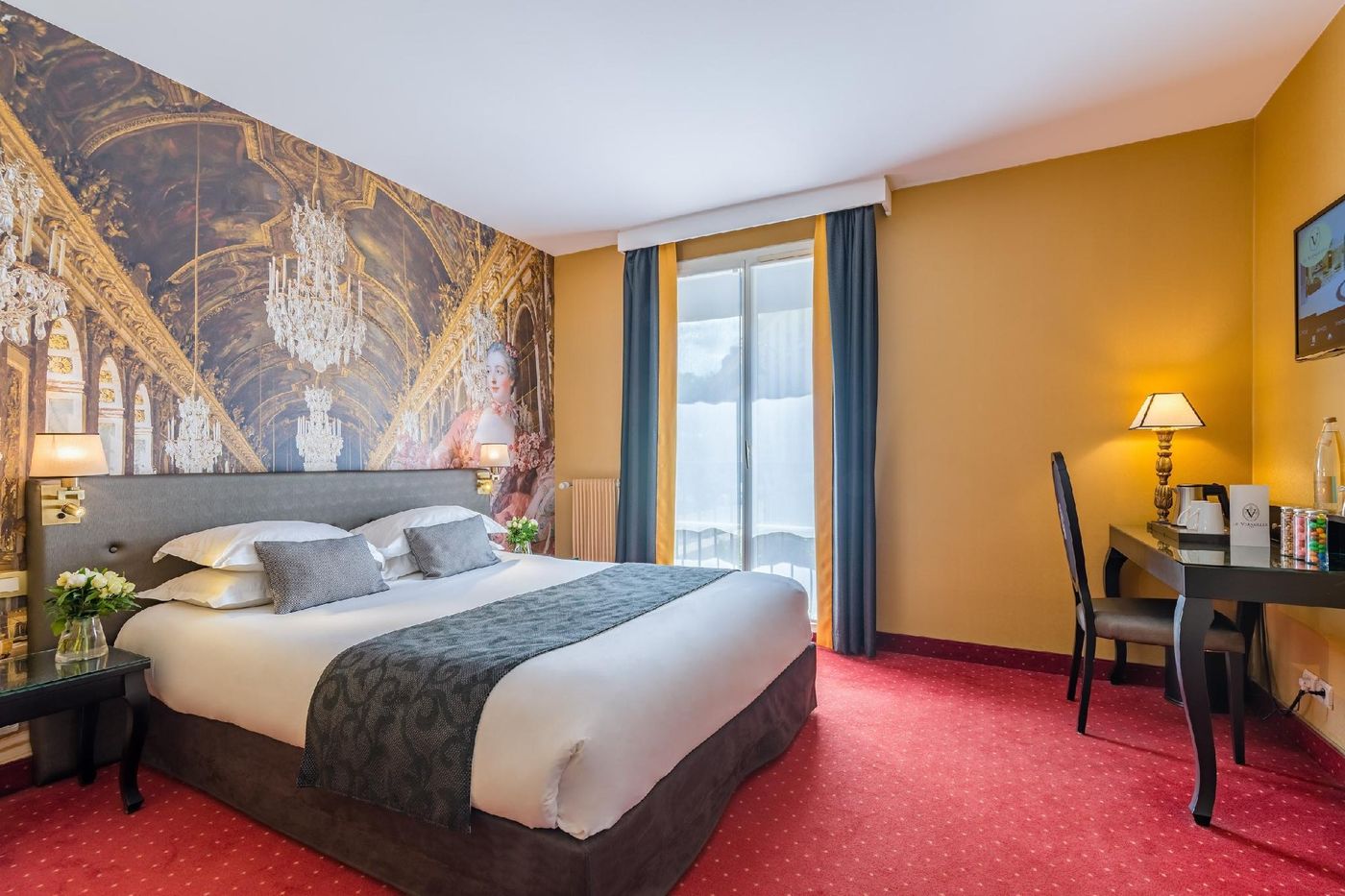 Le-Versailles-Room-4