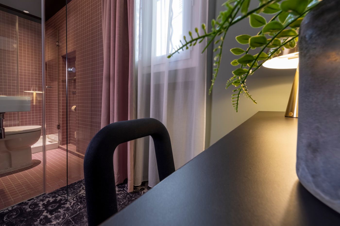 Au-Palais-de-Chaillot-Room-41