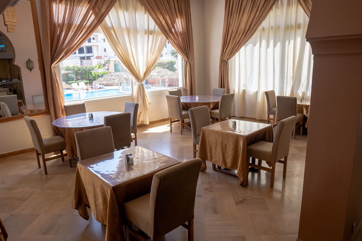 Residence-Intouriste-Restaurant-42