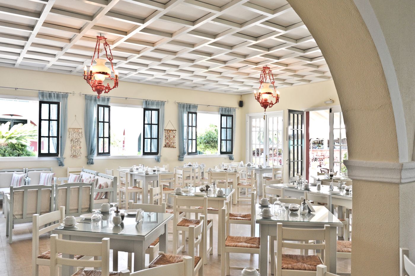 Iliada-Beach-Restaurant-47