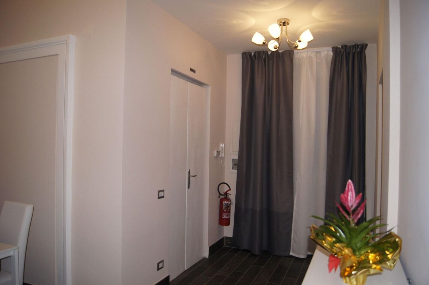 Arch Rome Suites-Italy-ROMA-Lobby-4