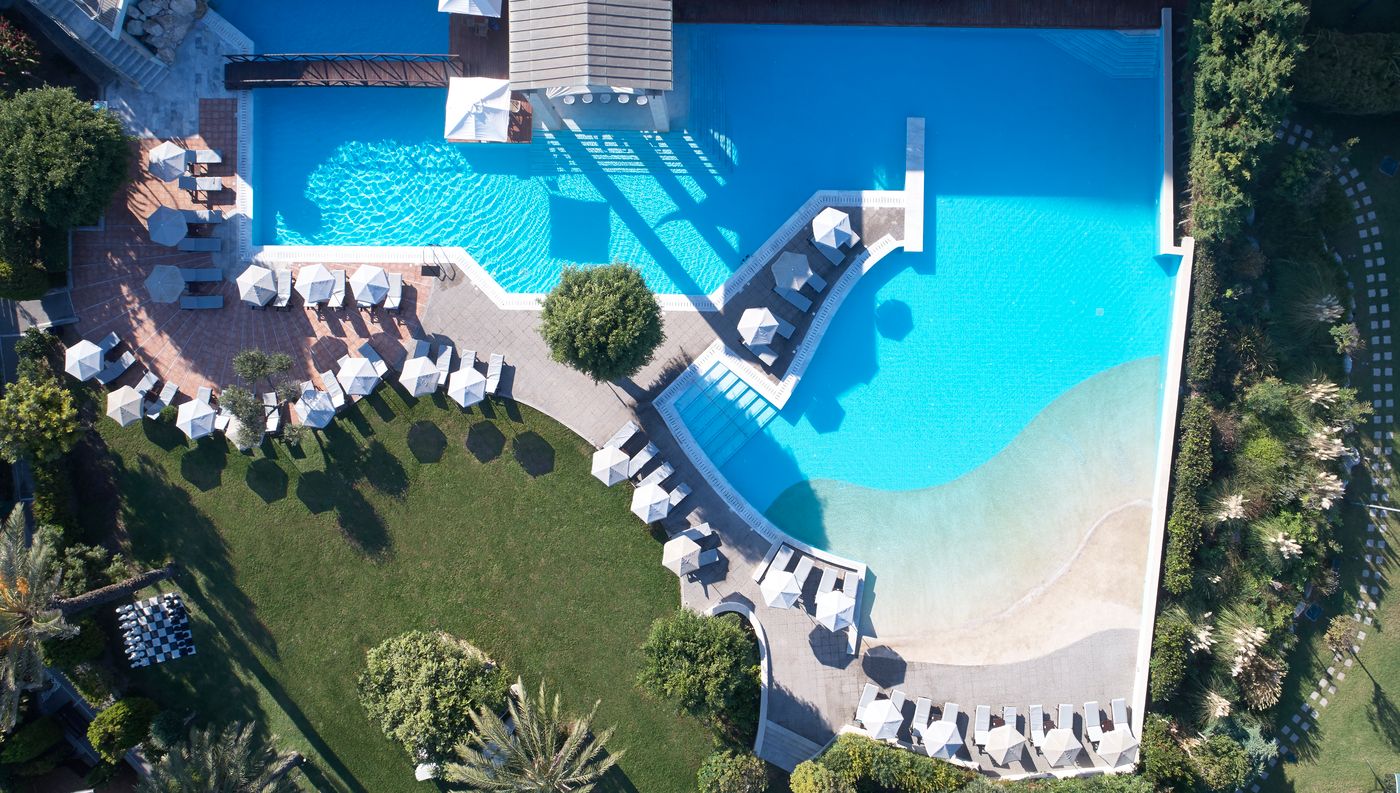 Amus-Hotel---Spa-Pool-4