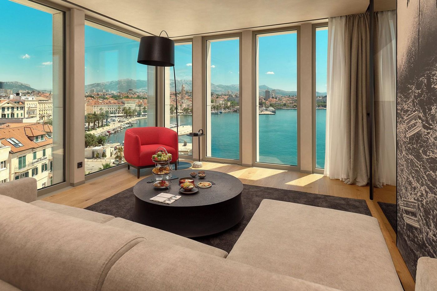 Hotel-Ambasador-Room-14