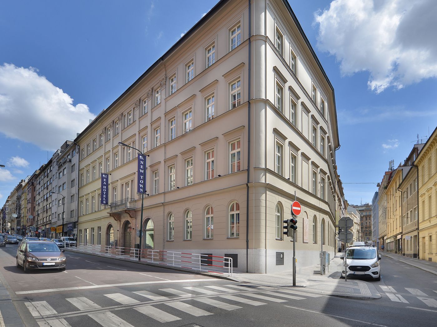 EA-Hotel-New-Town-General-view-2