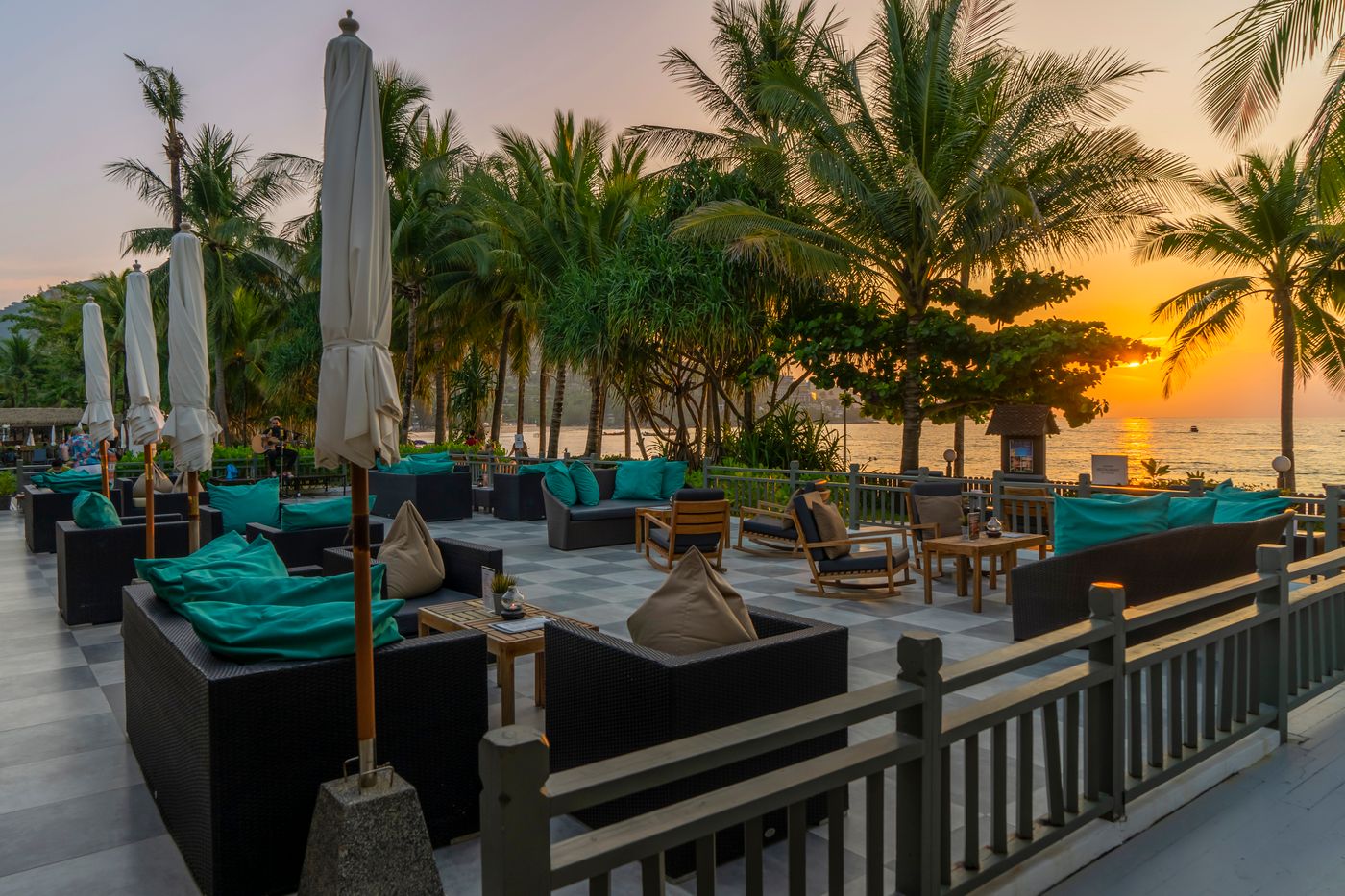 Kamala-Beach-Hotel---Resort-Bar-68