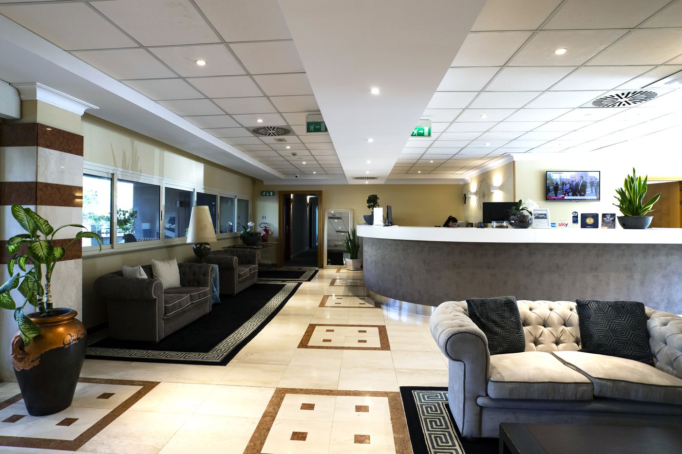 BV-Oly-Hotel-Lobby-3