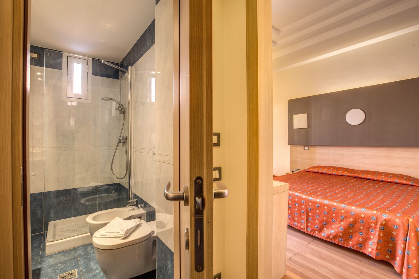 Hotel-San-Remo-Room-34