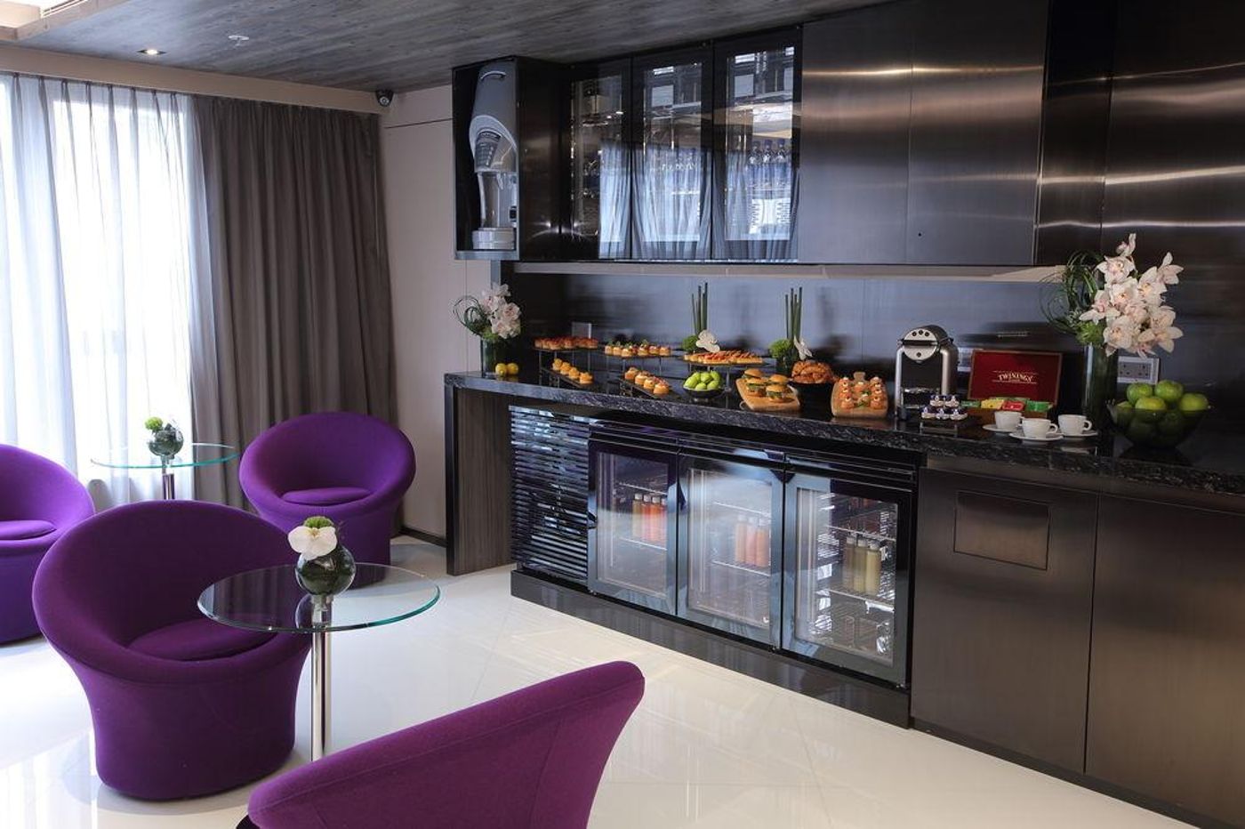 The-Perkin-Hotel-Lobby-8