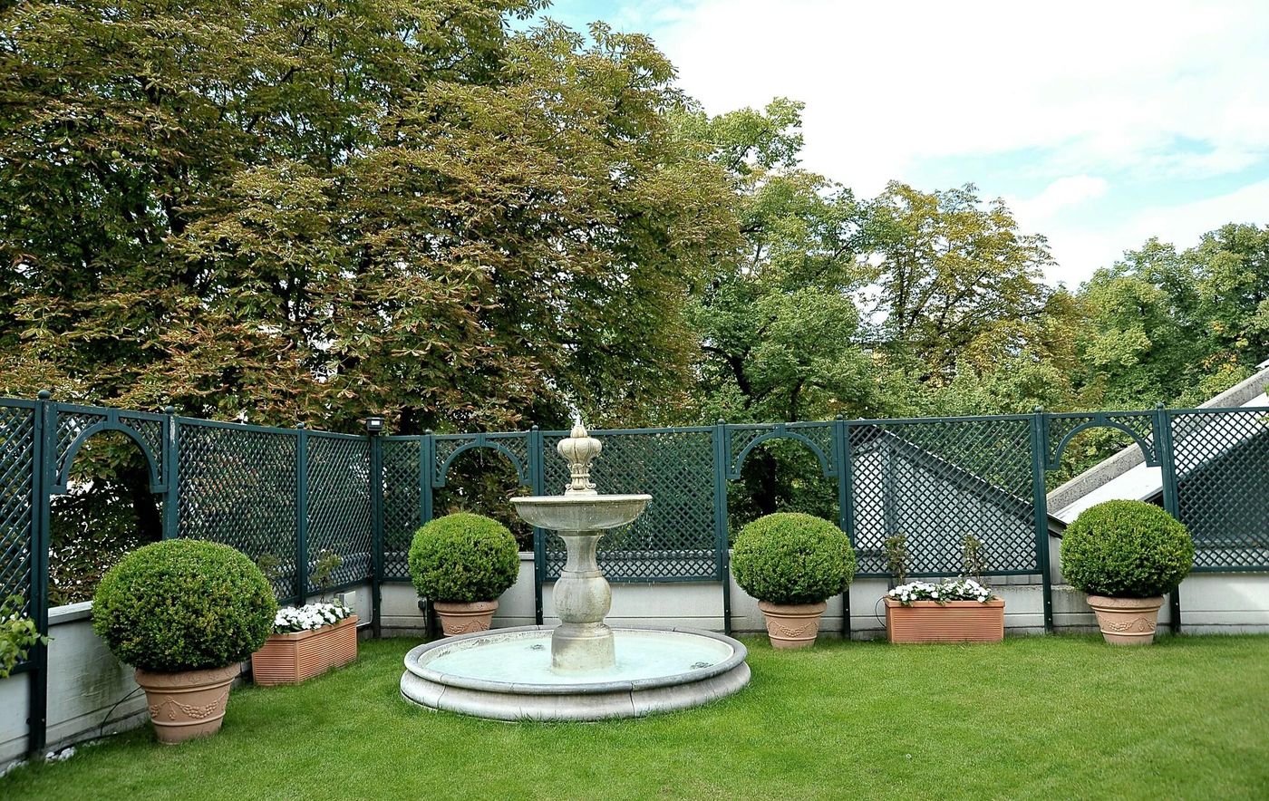 Ludwig-van-Beethoven-Terrace-7