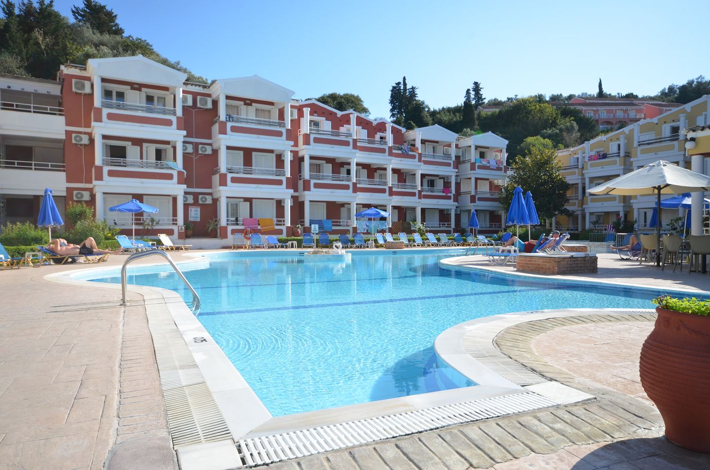 Paradise Hotel Apartments