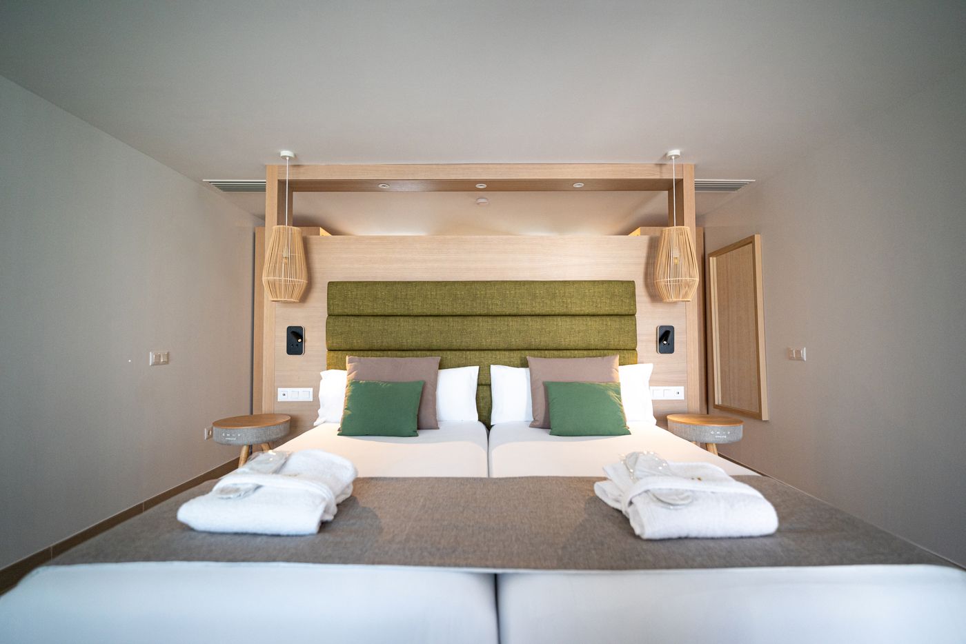 HL-Miraflor-Suites-Room-22