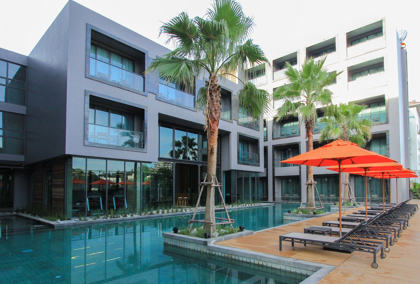 Sugar-Marina-Resort-SURF-Kata-Beach-General-view-2