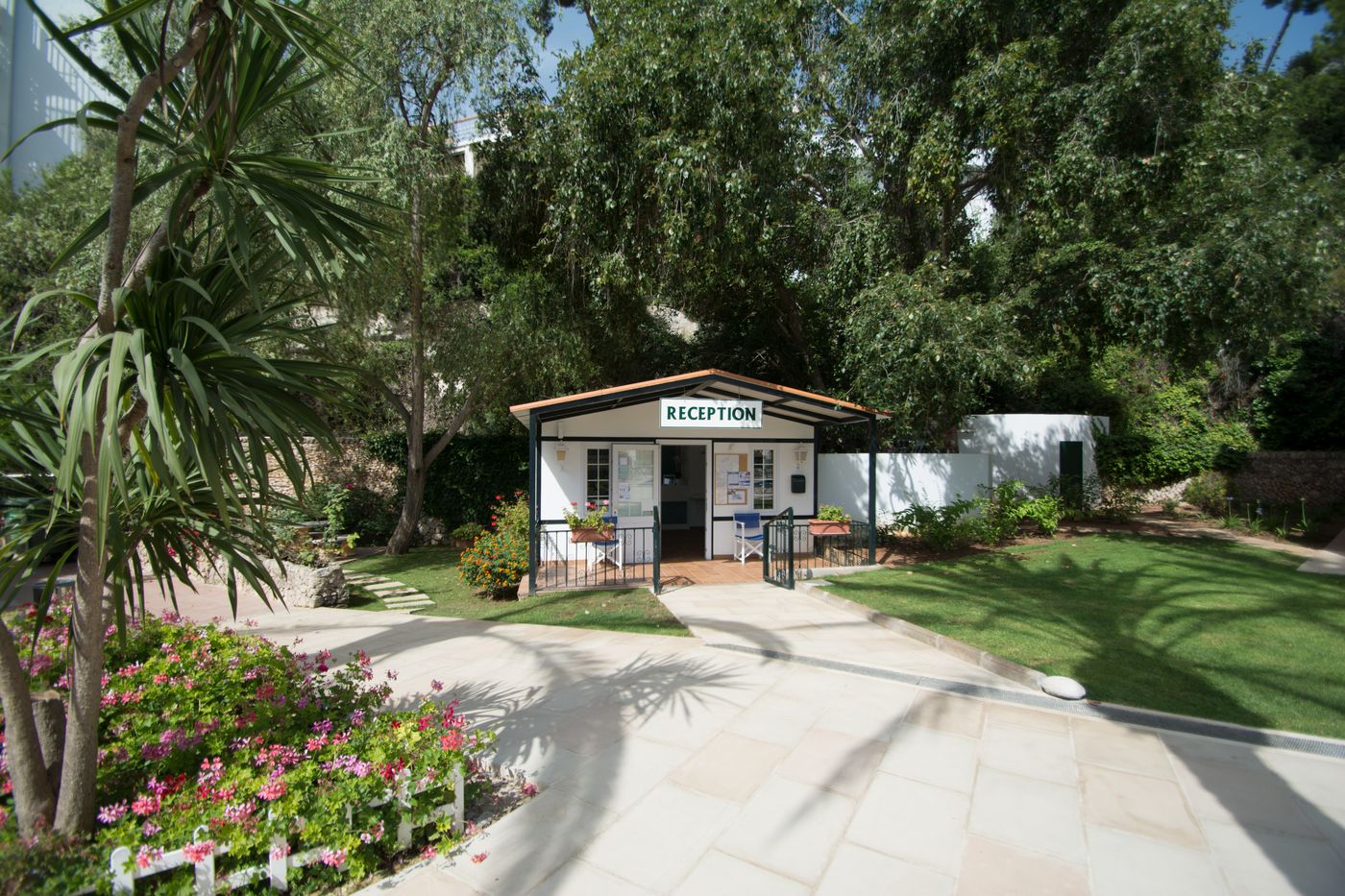 Galdana-Gardens-Apartments-Lobby-17