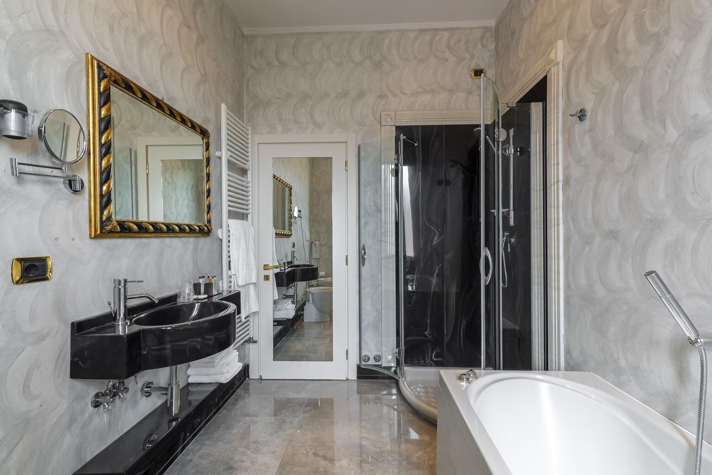 Columbia-Charming-Spa-Room-72